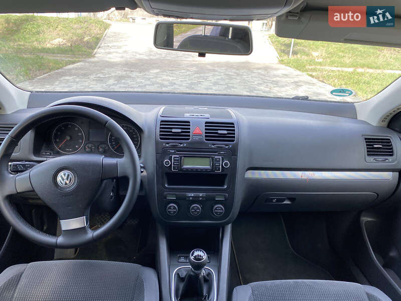 Универсал Volkswagen Golf 2009 в Вознесенске
