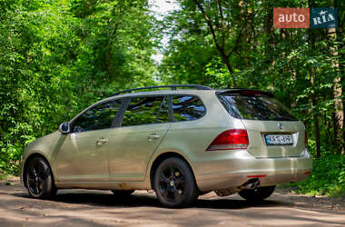 Универсал Volkswagen Golf 2012 в 