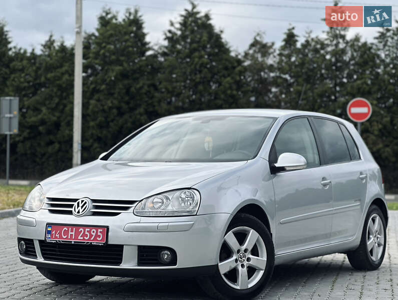 Хетчбек Volkswagen Golf 2008 в Львові