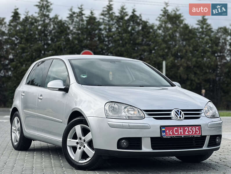 Хетчбек Volkswagen Golf 2008 в Львові