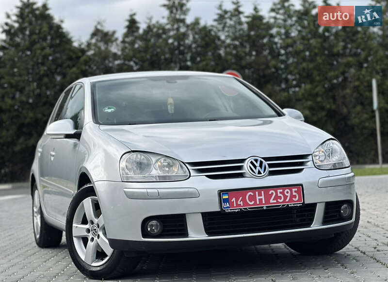 Хетчбек Volkswagen Golf 2008 в Львові