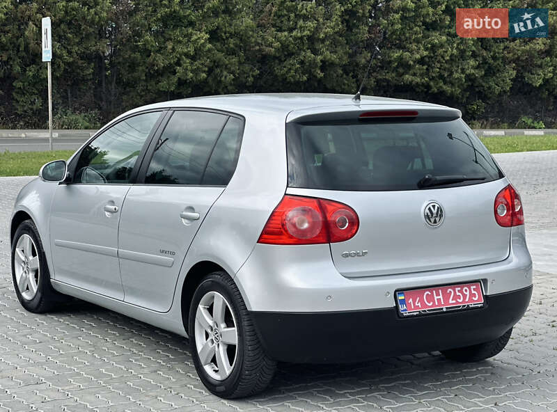 Хетчбек Volkswagen Golf 2008 в Львові