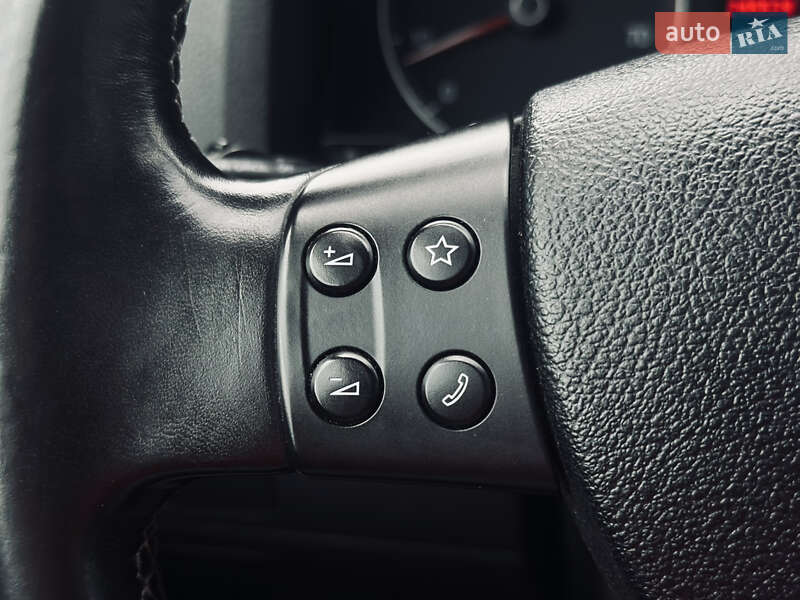 Хетчбек Volkswagen Golf 2008 в Львові