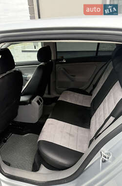 Хэтчбек Volkswagen Golf 2006 в 