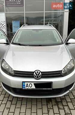 Універсал Volkswagen Golf 2010 в Хусті