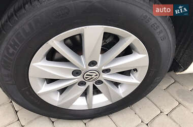Хэтчбек Volkswagen Golf 2014 в 