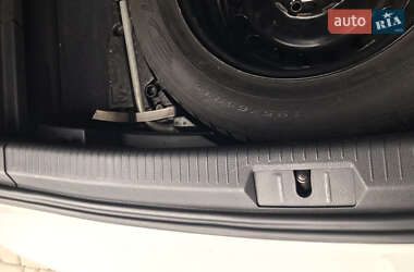 Хэтчбек Volkswagen Golf 2014 в 