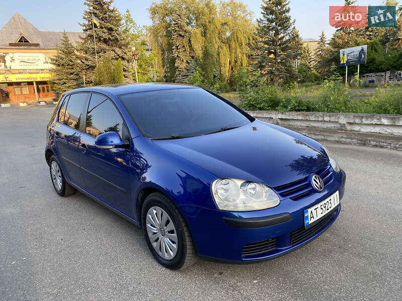 Хетчбек Volkswagen Golf 2004 в Івано-Франківську