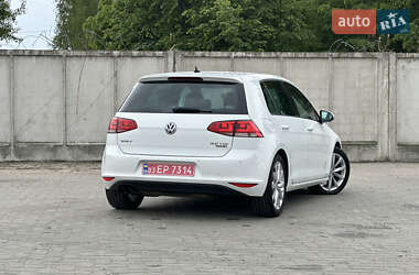 Хэтчбек Volkswagen Golf 2014 в 