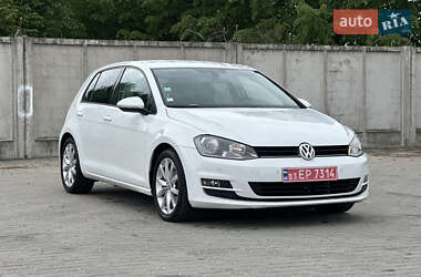 Хэтчбек Volkswagen Golf 2014 в 