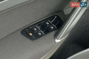 Хэтчбек Volkswagen Golf 2014 в 