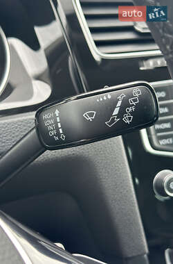 Хэтчбек Volkswagen Golf 2014 в 
