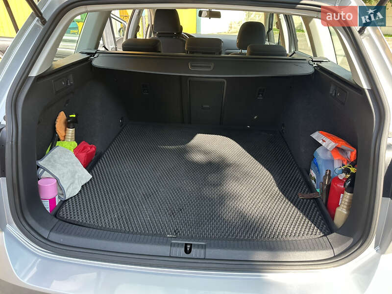 Универсал Volkswagen Golf 2020 в Луцке фото 13 Универсал Volkswagen Golf 2020 в Луцке
