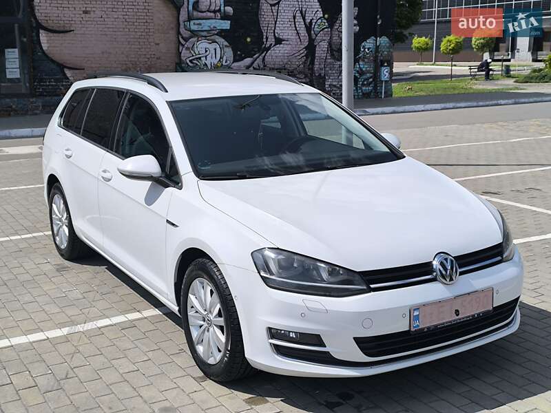 Универсал Volkswagen Golf 2015 в 