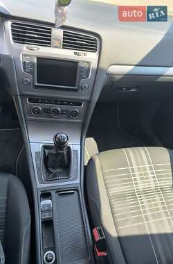 Универсал Volkswagen Golf 2015 в 