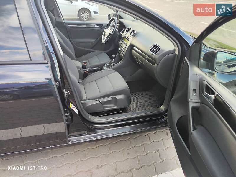 Хетчбек Volkswagen Golf 2010 в Хмельницькому