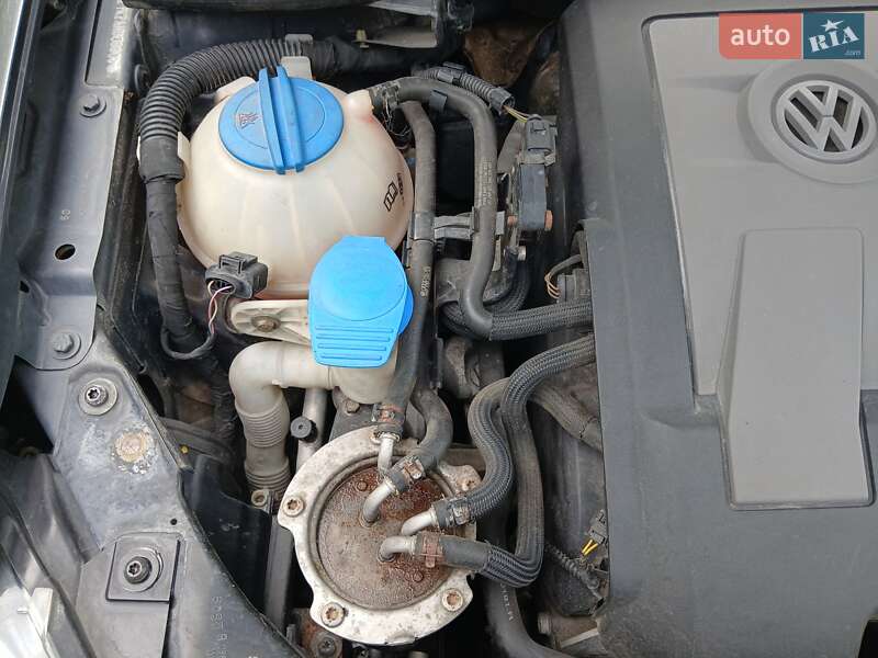 Універсал Volkswagen Golf 2009 в Вінниці