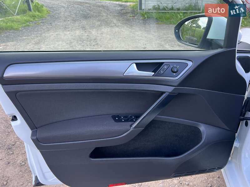 Хетчбек Volkswagen Golf 2014 в Луцьку
