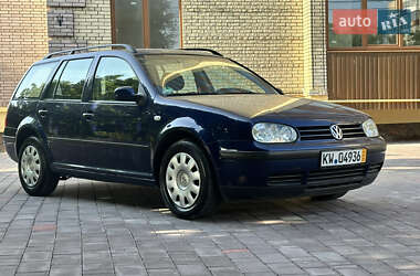 Універсал Volkswagen Golf 2003 в Тернополі