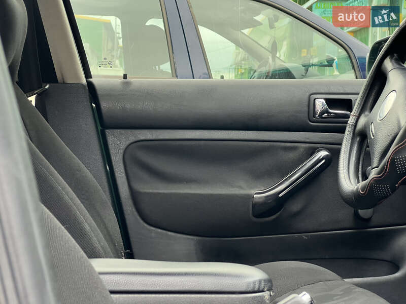 Хэтчбек Volkswagen Golf 1998 в Хмельницком