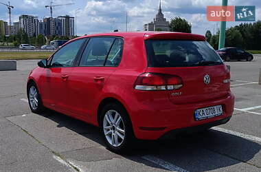 Хетчбек Volkswagen Golf 2011 в 