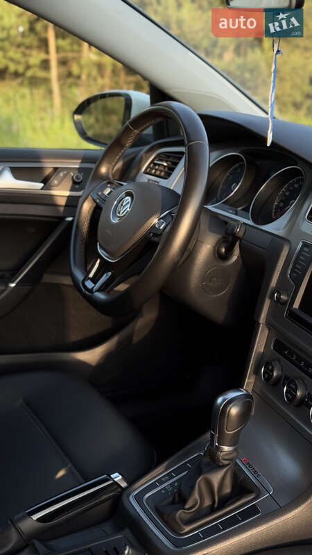 Универсал Volkswagen Golf 2017 в Кременчуге