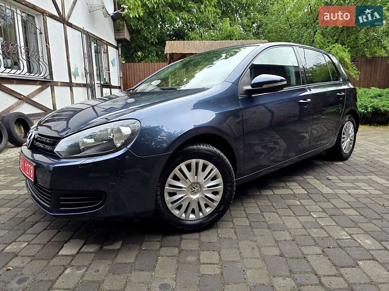 Хетчбек Volkswagen Golf 2009 в Полтаві