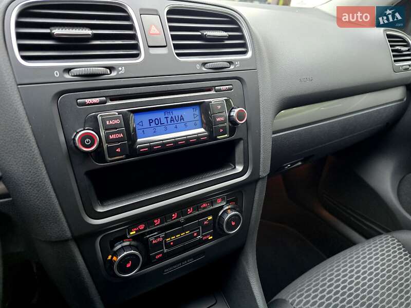 Хетчбек Volkswagen Golf 2009 в Полтаві