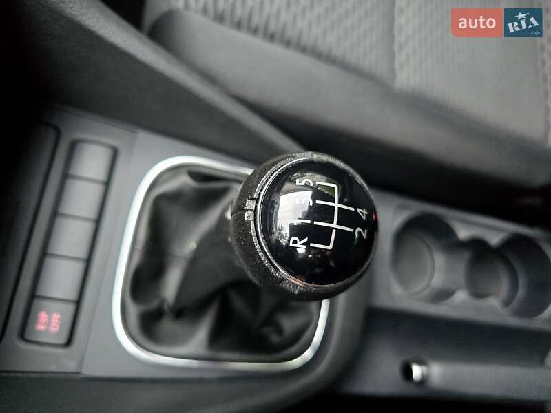 Хетчбек Volkswagen Golf 2009 в Полтаві