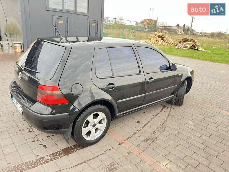 Хетчбек Volkswagen Golf 2000 в Львові