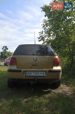 Хэтчбек Volkswagen Golf 1998 в 