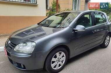 Хэтчбек Volkswagen Golf 2009 в Киеве