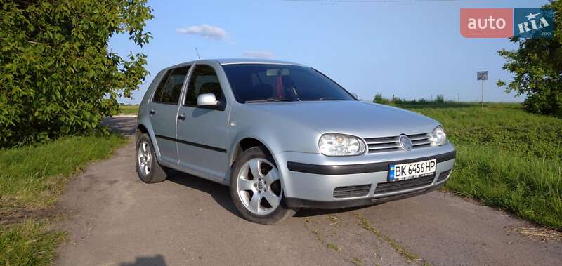 Хетчбек Volkswagen Golf 1999 в Рівному