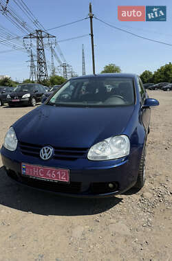 Хэтчбек Volkswagen Golf 2005 в Луцке