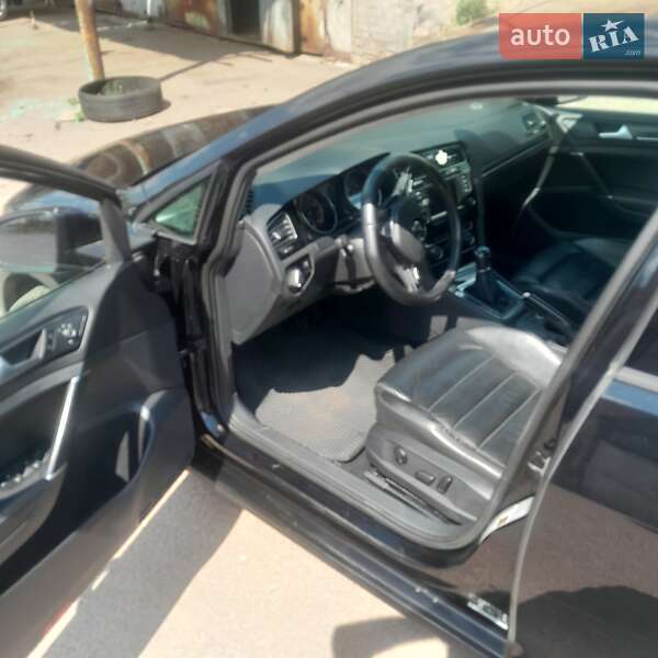 Хэтчбек Volkswagen Golf 2014 в Чернигове фото 5 Хэтчбек Volkswagen Golf 2014 в Чернигове