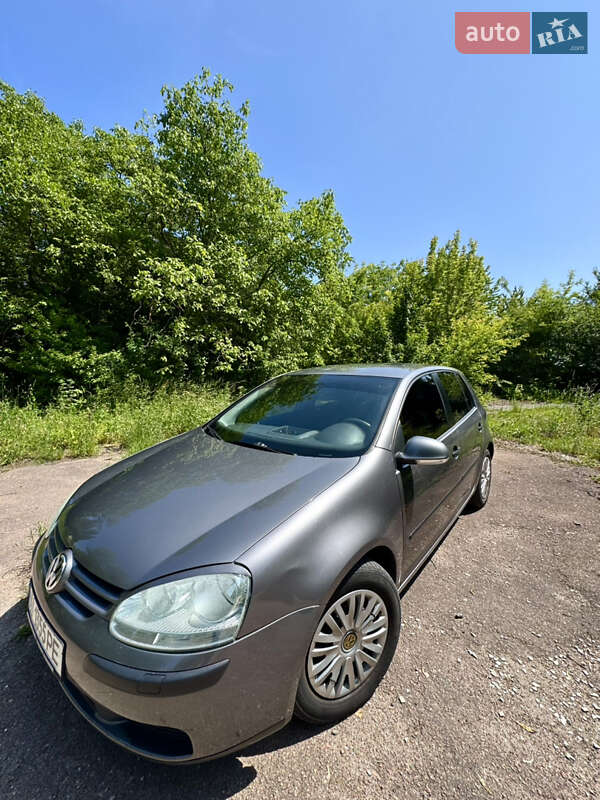 Volkswagen Golf 2005