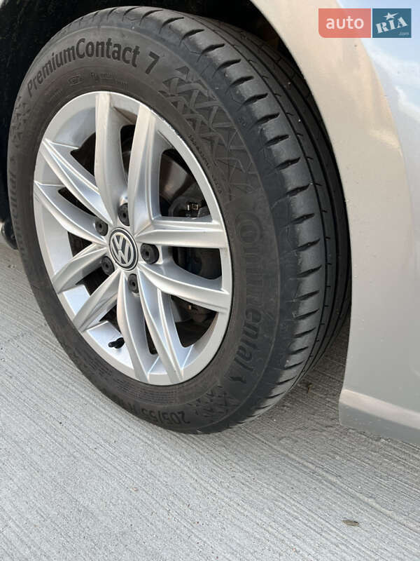 Універсал Volkswagen Golf 2019 в Луцьку