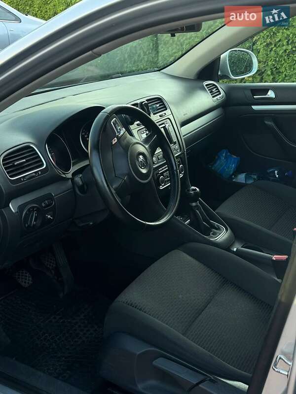 Универсал Volkswagen Golf 2012 в Хмельницком