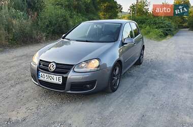 Хэтчбек Volkswagen Golf 2008 в Мукачево