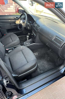 Универсал Volkswagen Golf 2004 в 