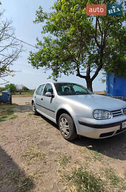 Хэтчбек Volkswagen Golf 2000 в Одессе