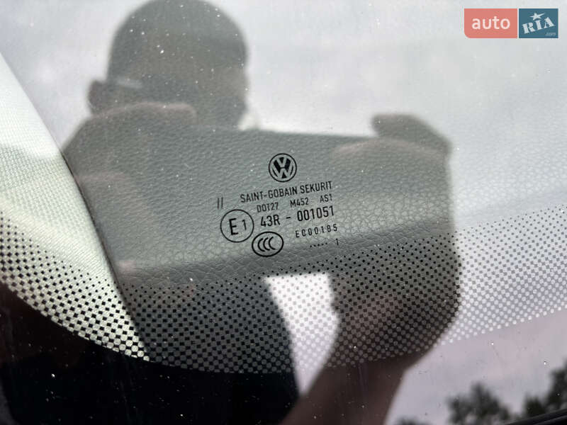 Хэтчбек Volkswagen Golf 2011 в Киеве