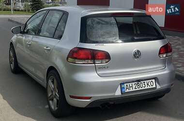 Хэтчбек Volkswagen Golf 2013 в 