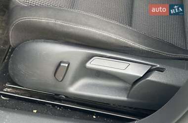 Хэтчбек Volkswagen Golf 2013 в 
