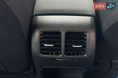 Хэтчбек Volkswagen Golf 2013 в 