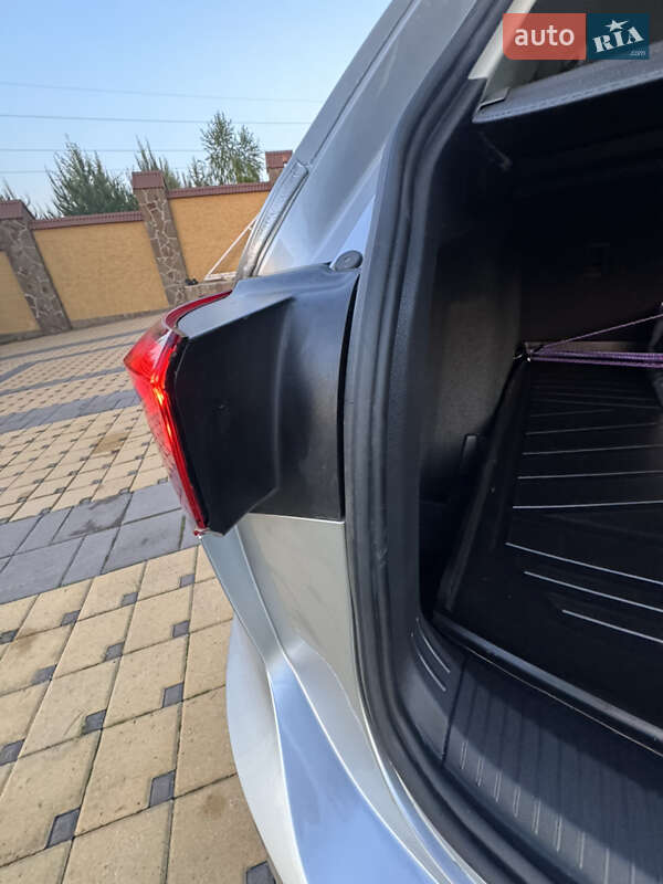 Універсал Volkswagen Golf 2021 в Дрогобичі