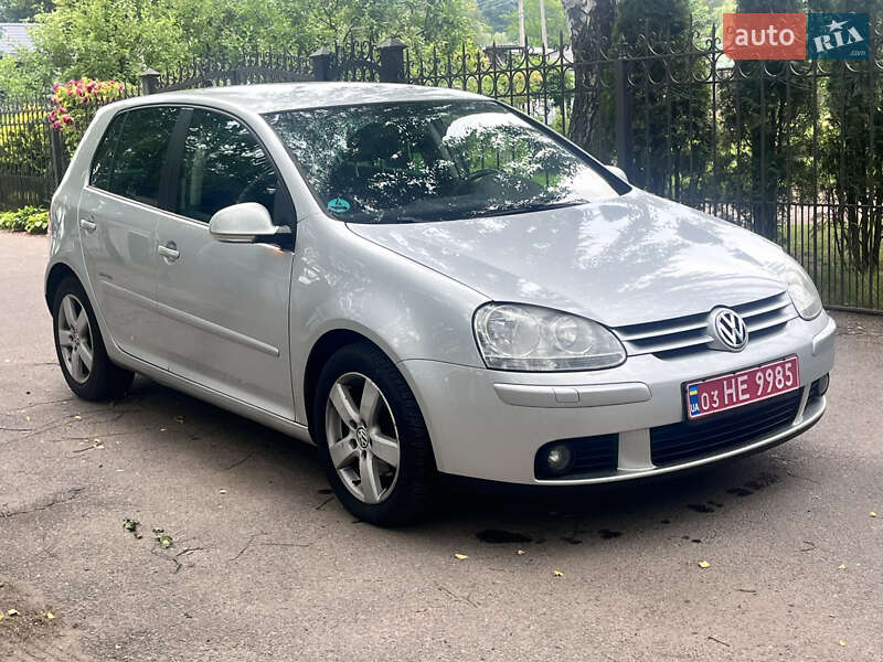 Хэтчбек Volkswagen Golf 2008 в Черкассах