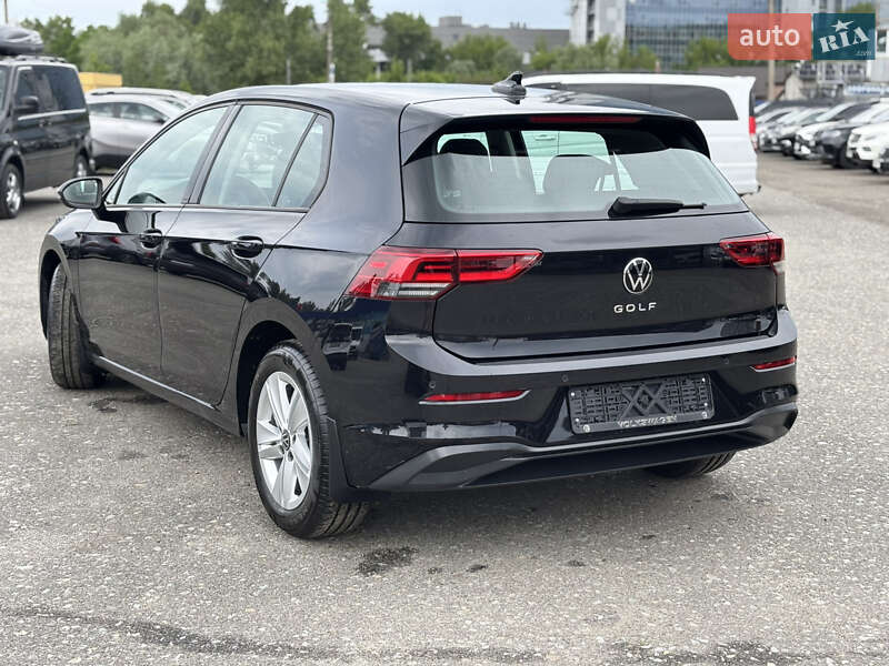 Хэтчбек Volkswagen Golf 2020 в Киеве