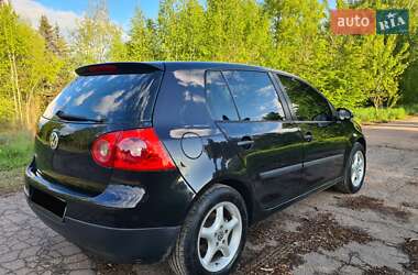 Хэтчбек Volkswagen Golf 2004 в 