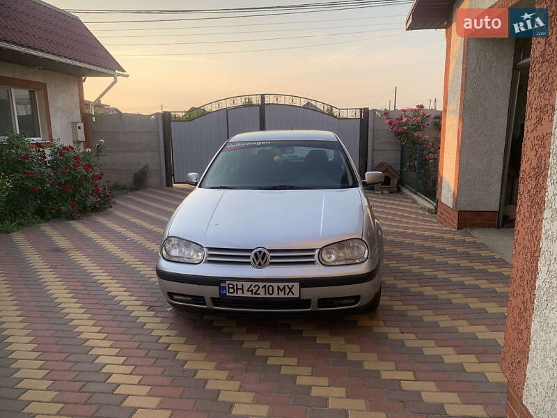 Хэтчбек Volkswagen Golf 2000 в Одессе
